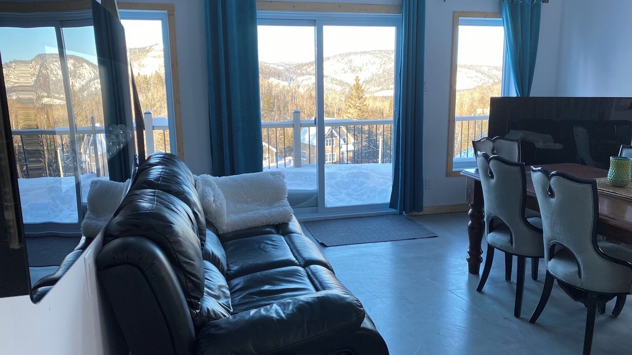 Photo of Livingroom in L'Anse-Saint-Jean