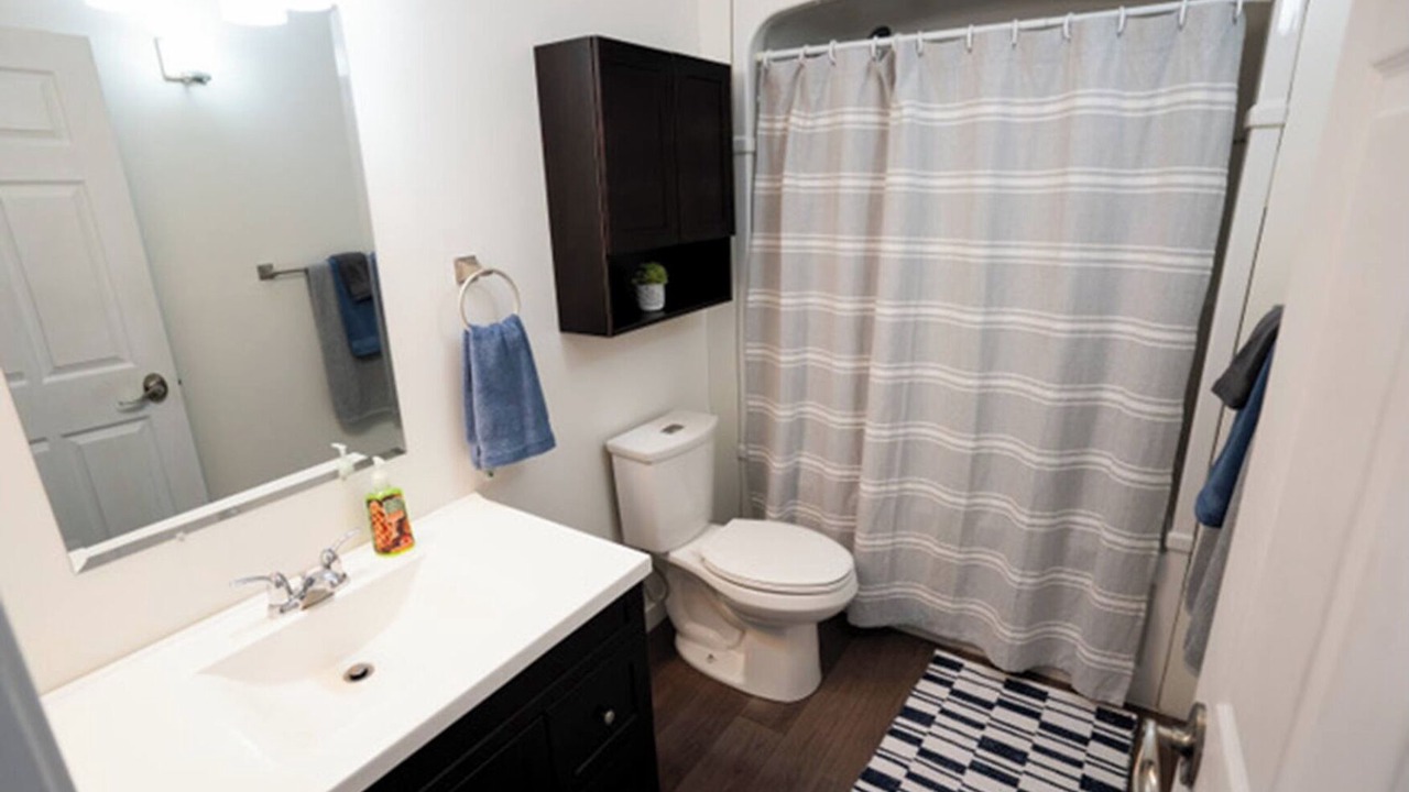 Photo of Bathroom in Gimli