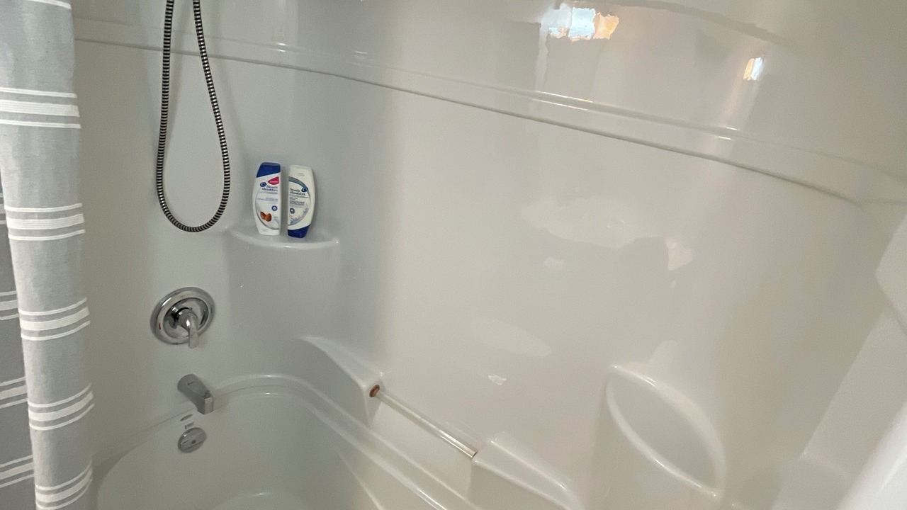 Photo of Bathroom in Gimli