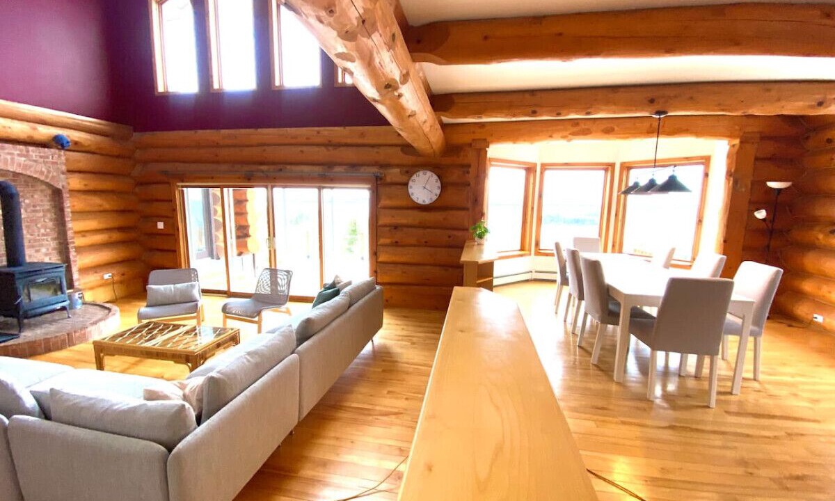 Photo of Livingroom in West Bay