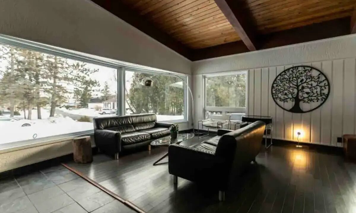 Photo of Livingroom in Prevost