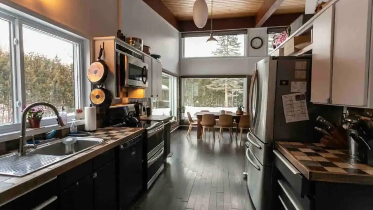 Photo of Kitchen in Prevost