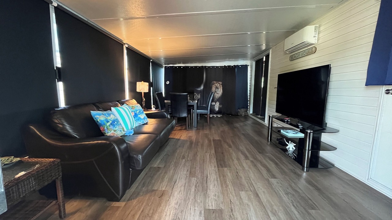 Photo of Livingroom in Sherkston
