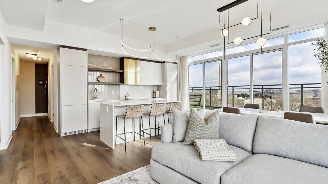 Photo of Livingroom in Leslieville