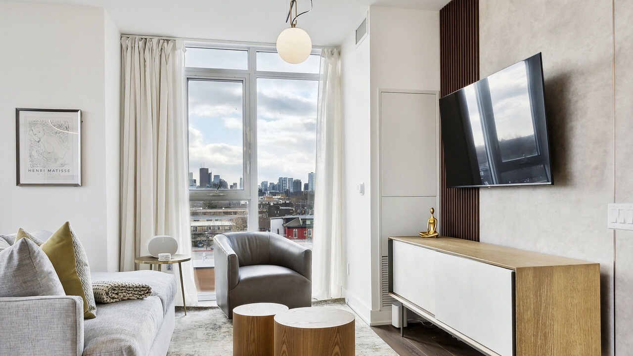 Photo of Livingroom in Leslieville