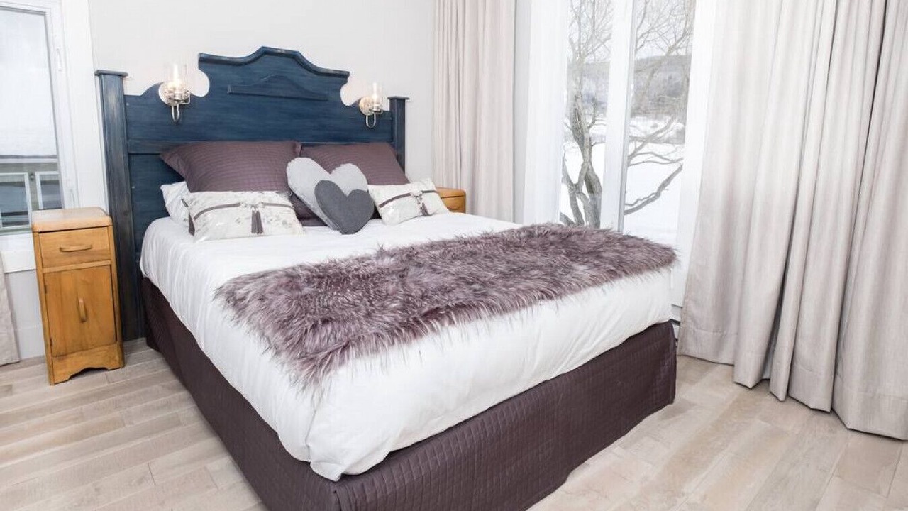 Photo of Bedroom in Baie-St-Paul