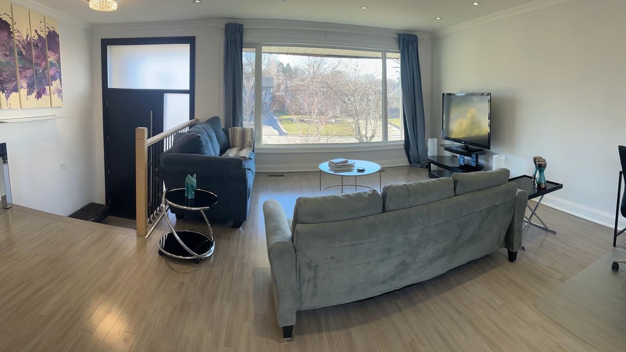 Photo of Livingroom in Brookhaven - Amesbury