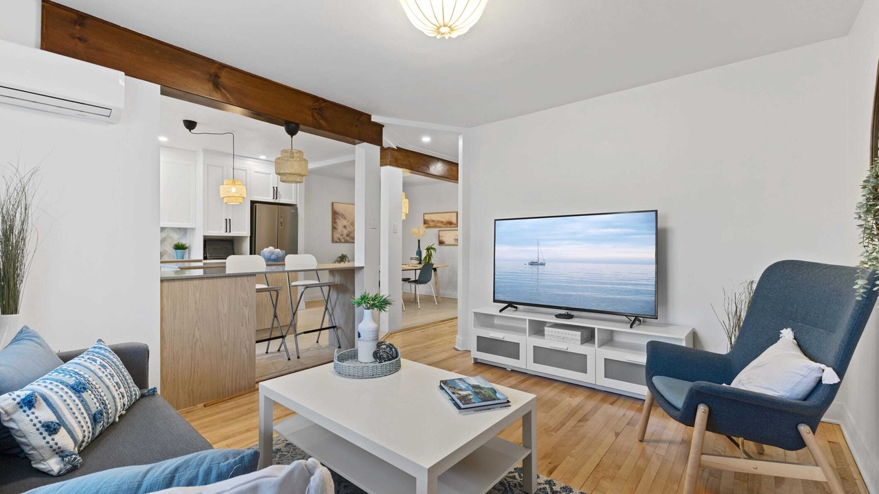 Photo of Bedroom in Nouveau-Rosemont