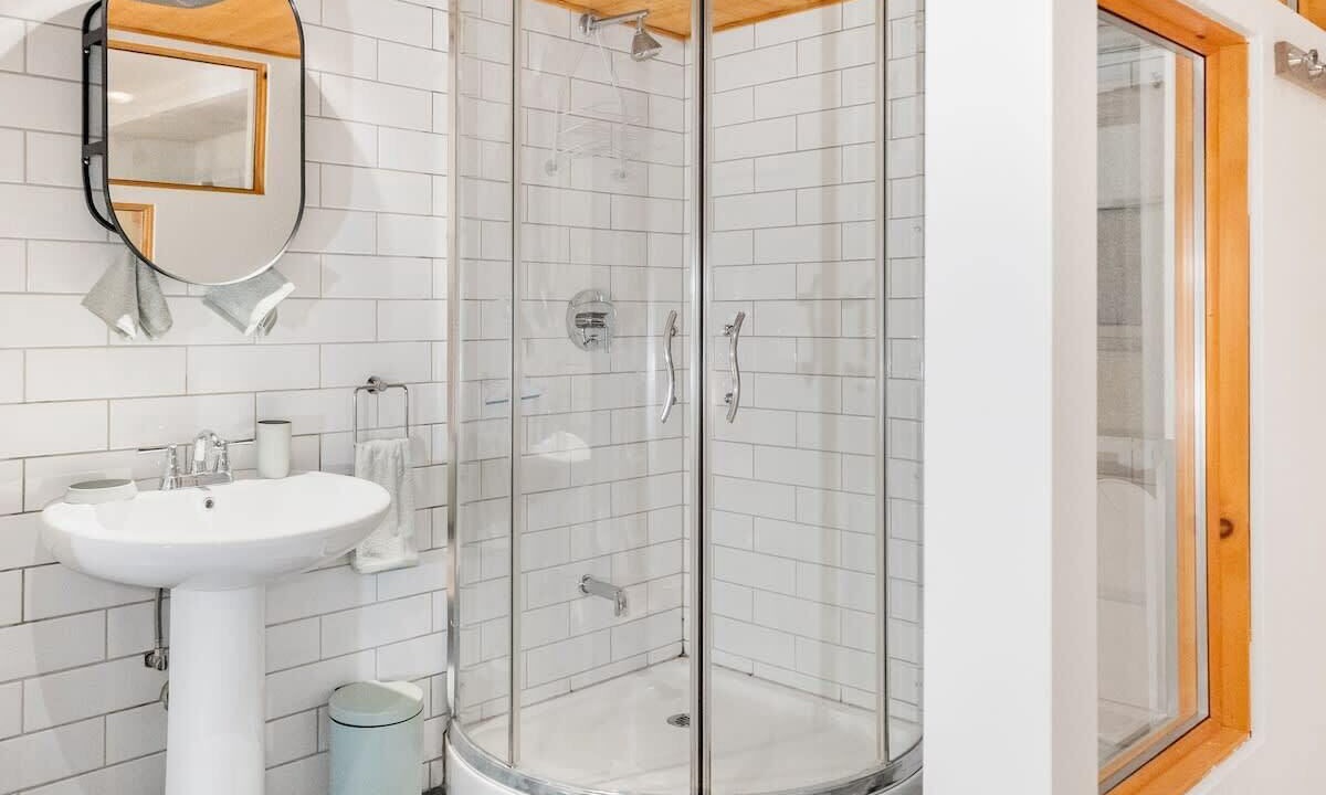 Photo of Bathroom in Nouveau-Rosemont