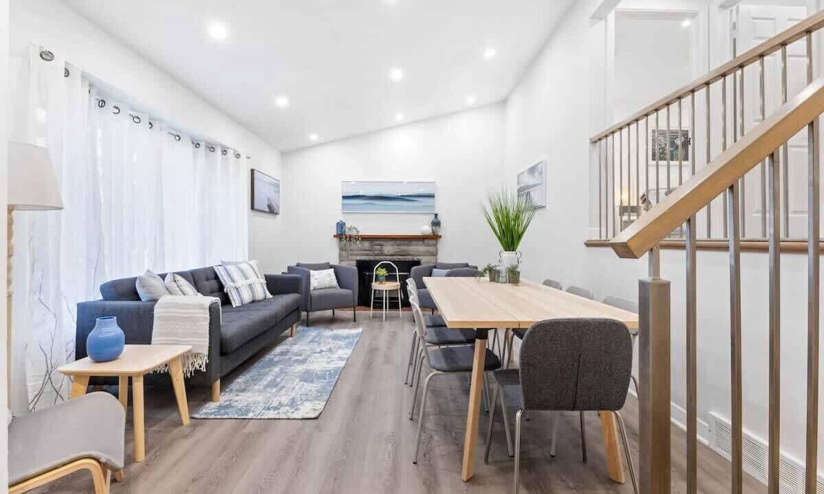Photo of Livingroom in Montreal