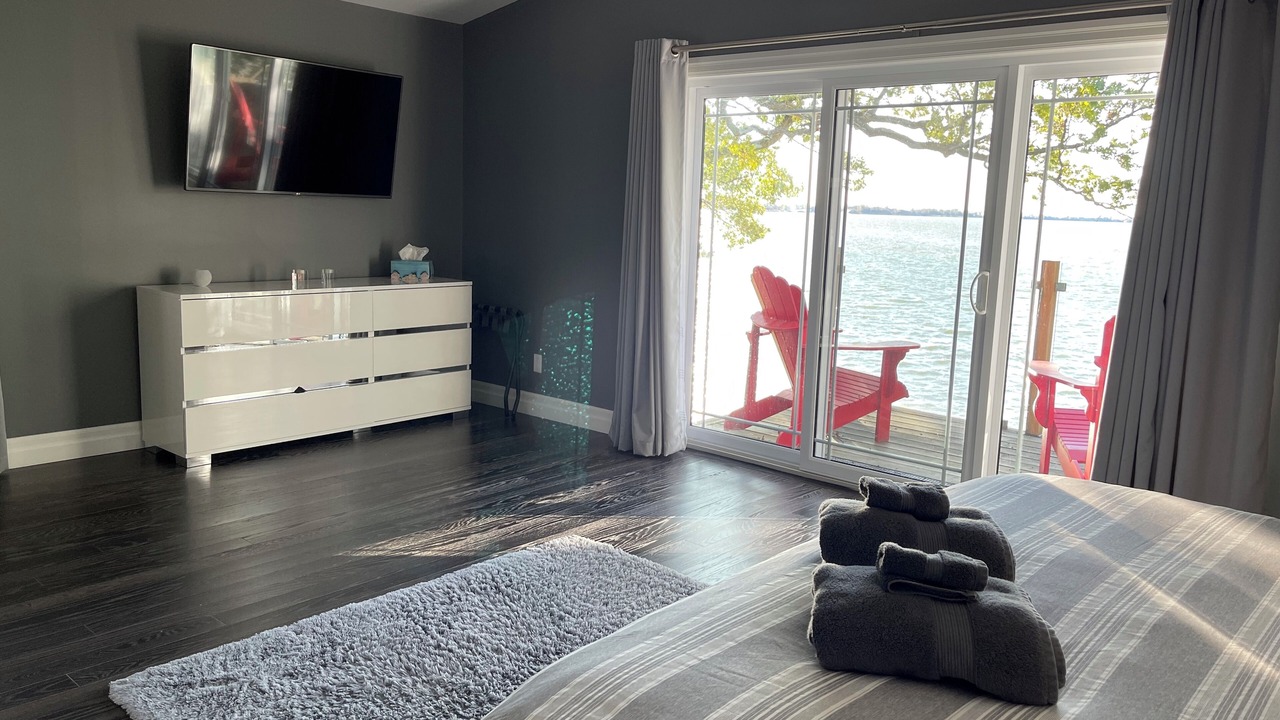 Photo of Bedroom in West Lake