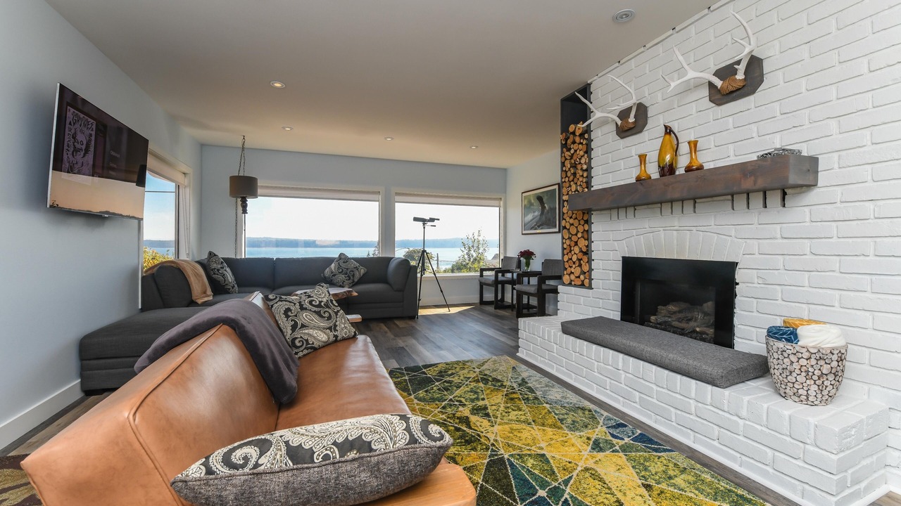 Photo of Livingroom in Union Bay