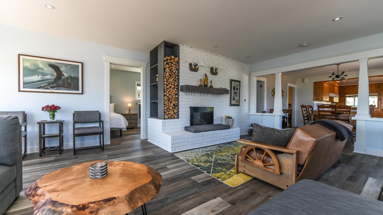 Photo of Livingroom in Union Bay