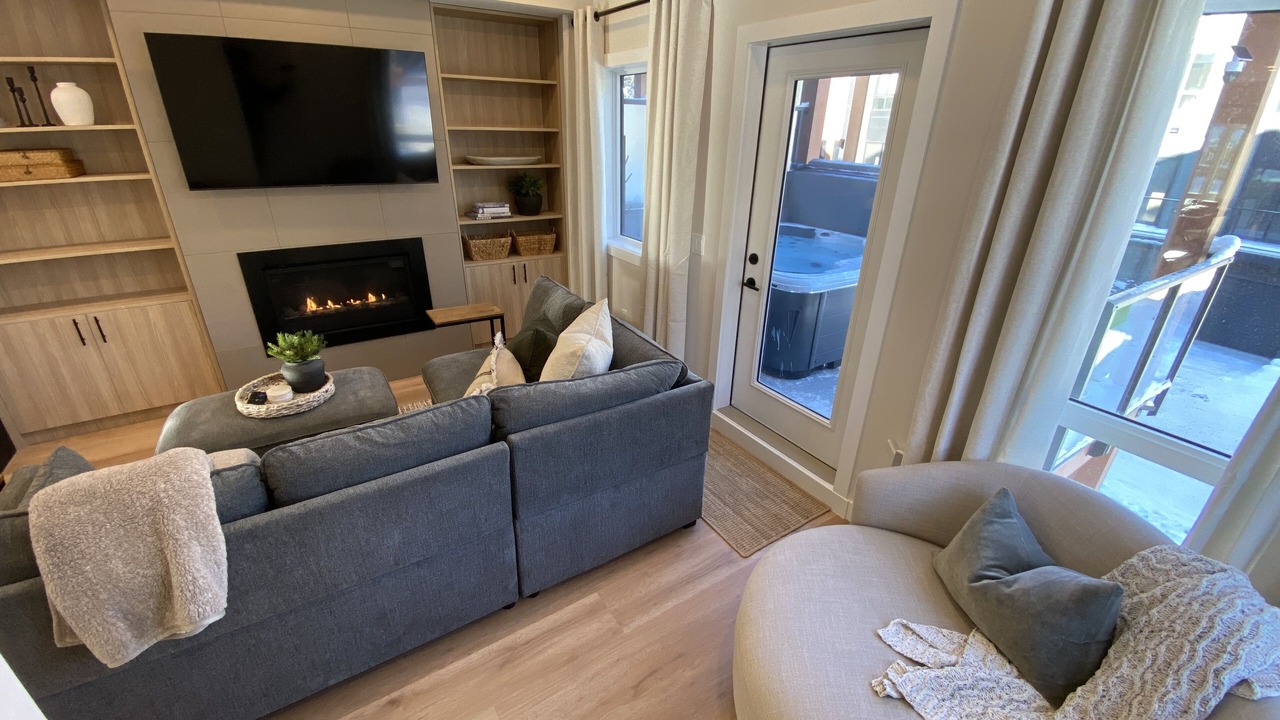 Photo of Livingroom in East Kootenay