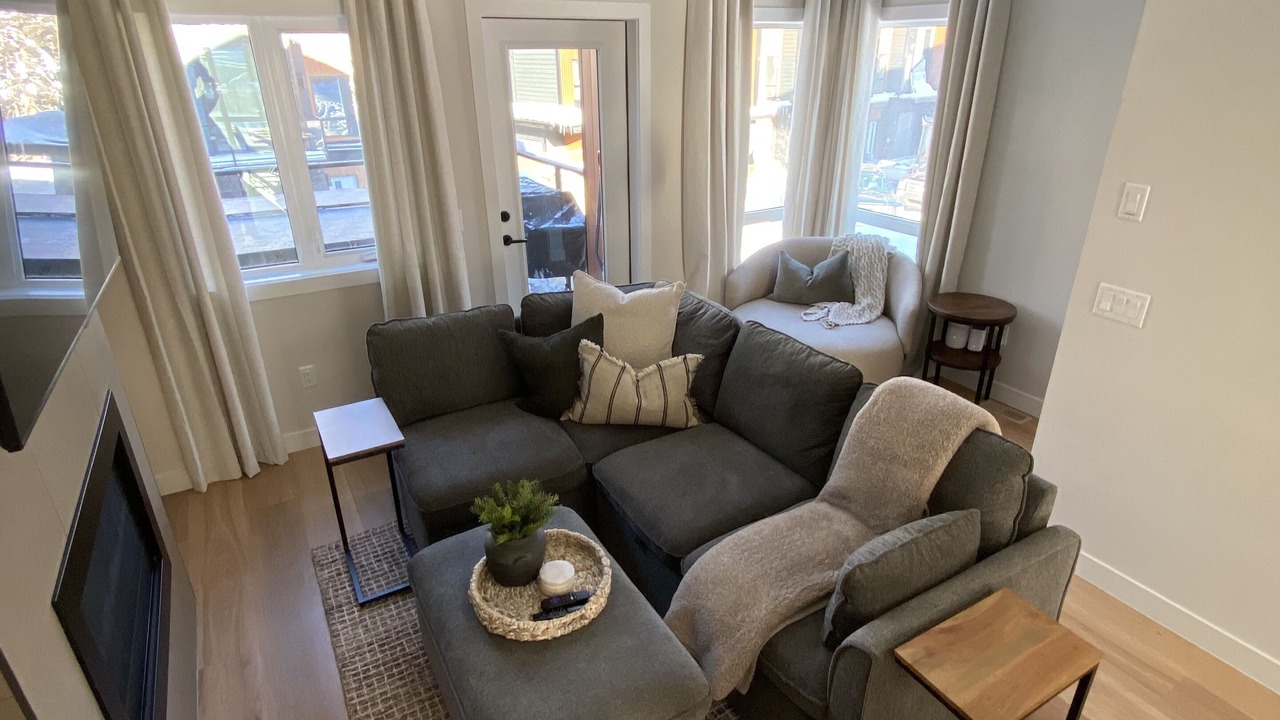 Photo of Livingroom in East Kootenay