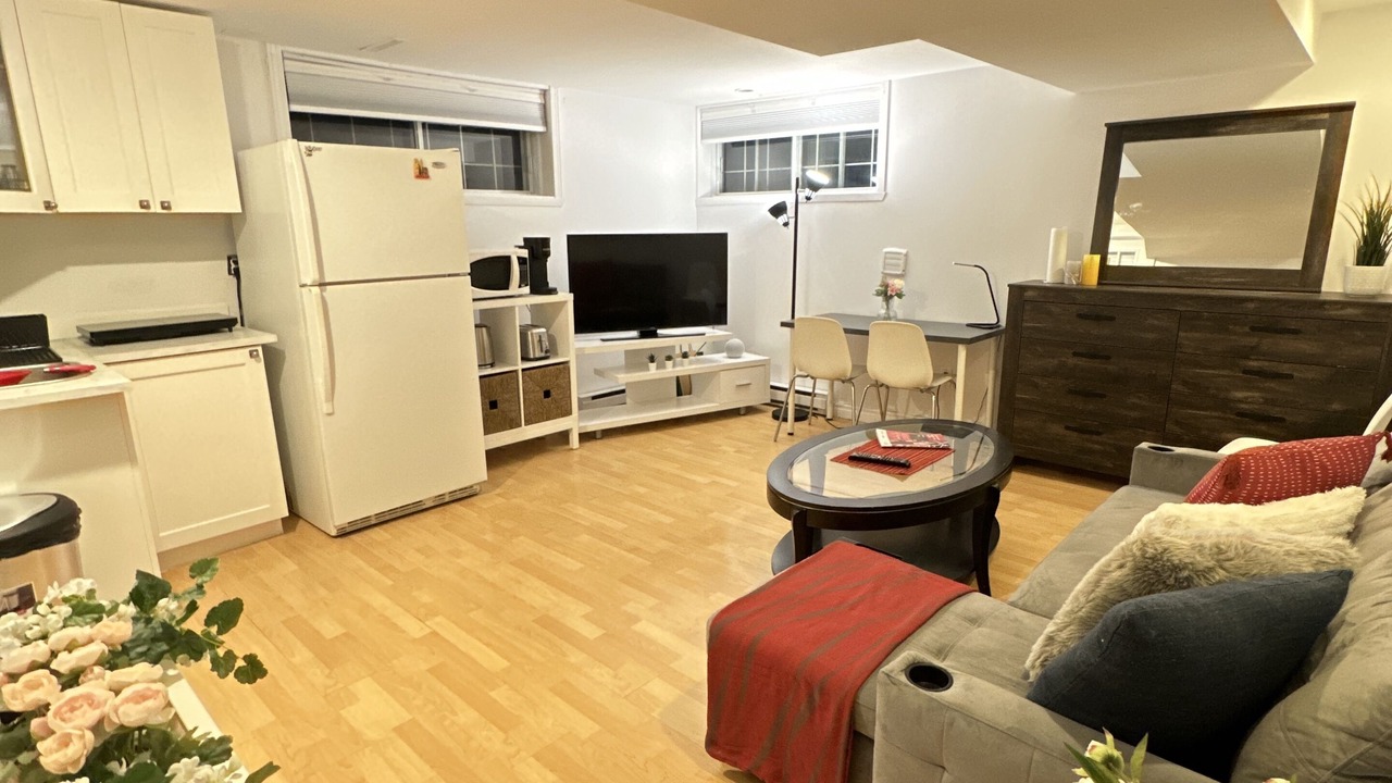 Photo of Livingroom in Pierrefonds-Roxboro