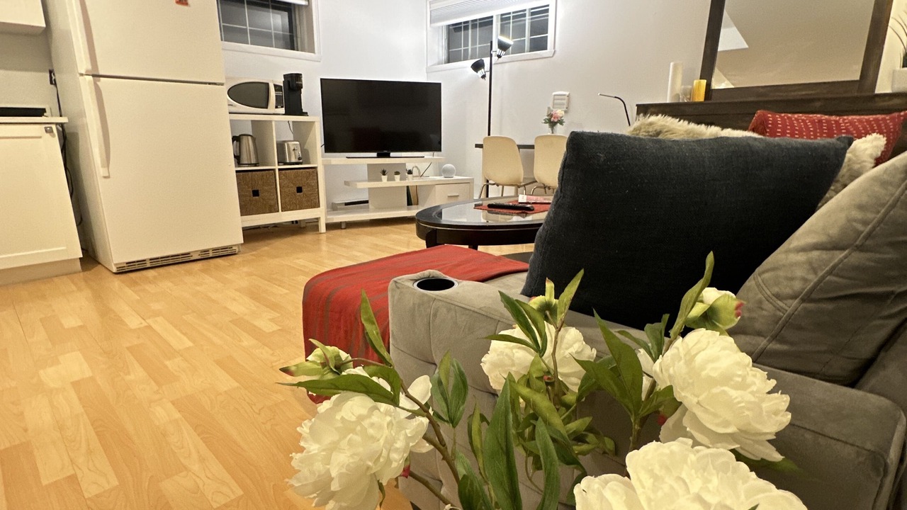 Photo of Livingroom in Pierrefonds-Roxboro