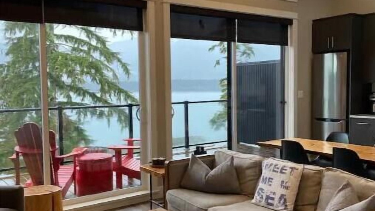 Photo of Livingroom in Port Renfrew