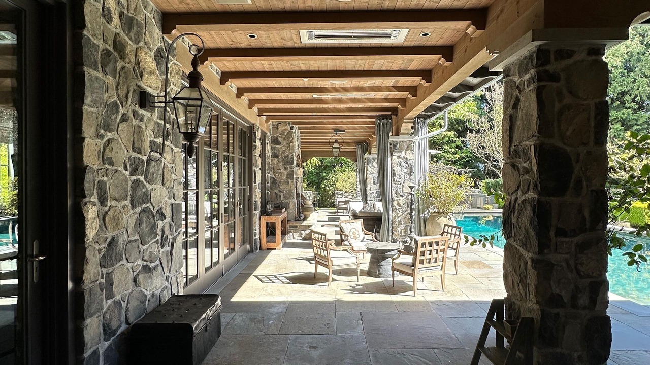Photo of Outdoor in Kerrisdale