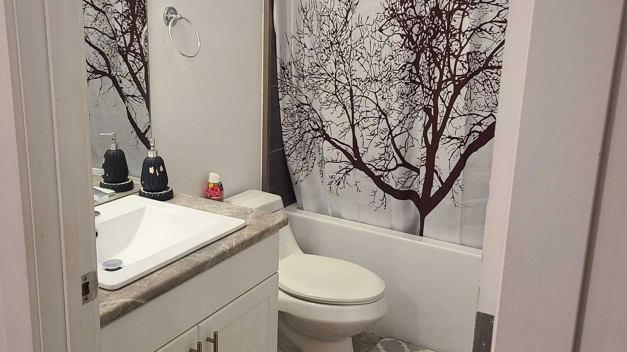 Photo of Bathroom in East Kildonan