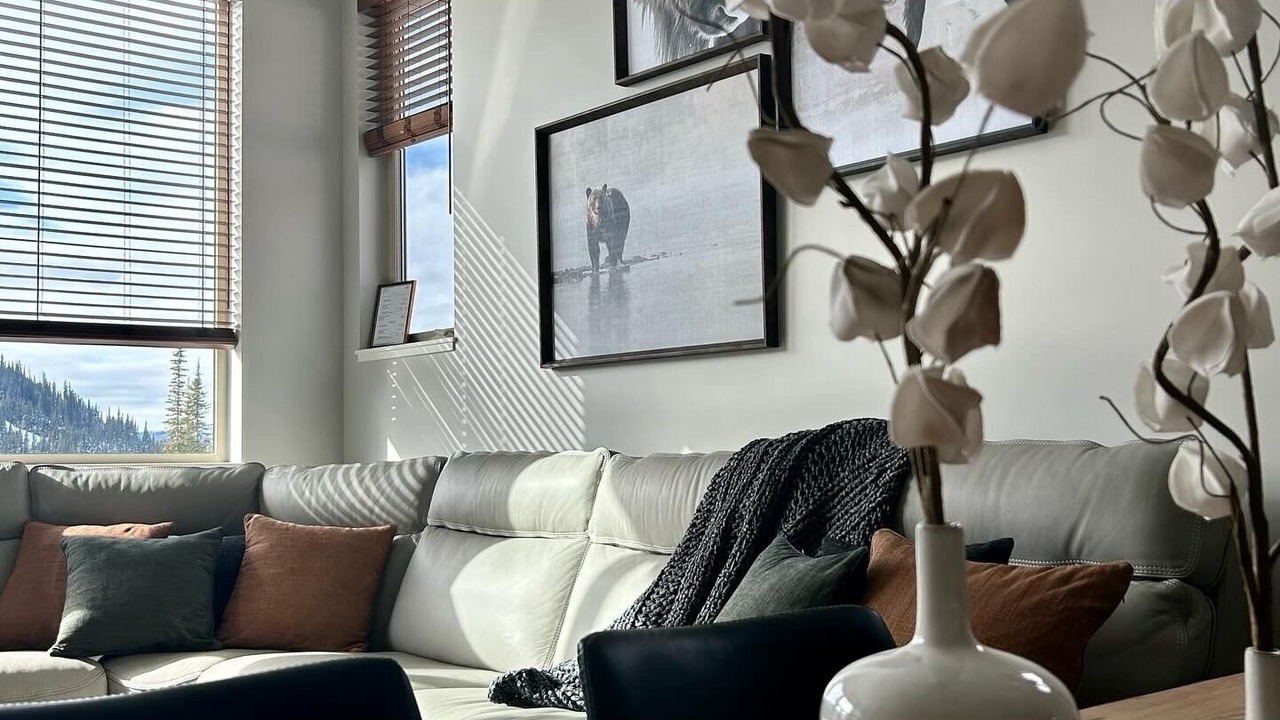 Photo of Livingroom in Sun Peaks