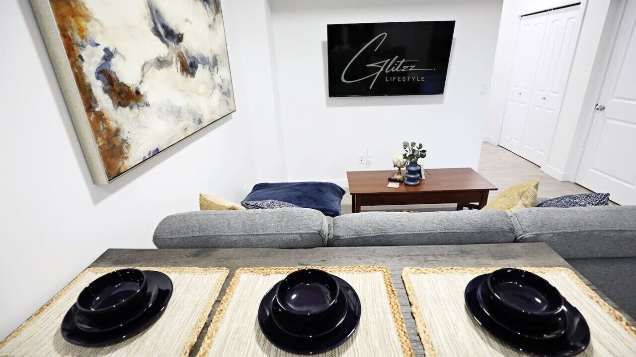 Photo of Livingroom in Northwest Edmonton