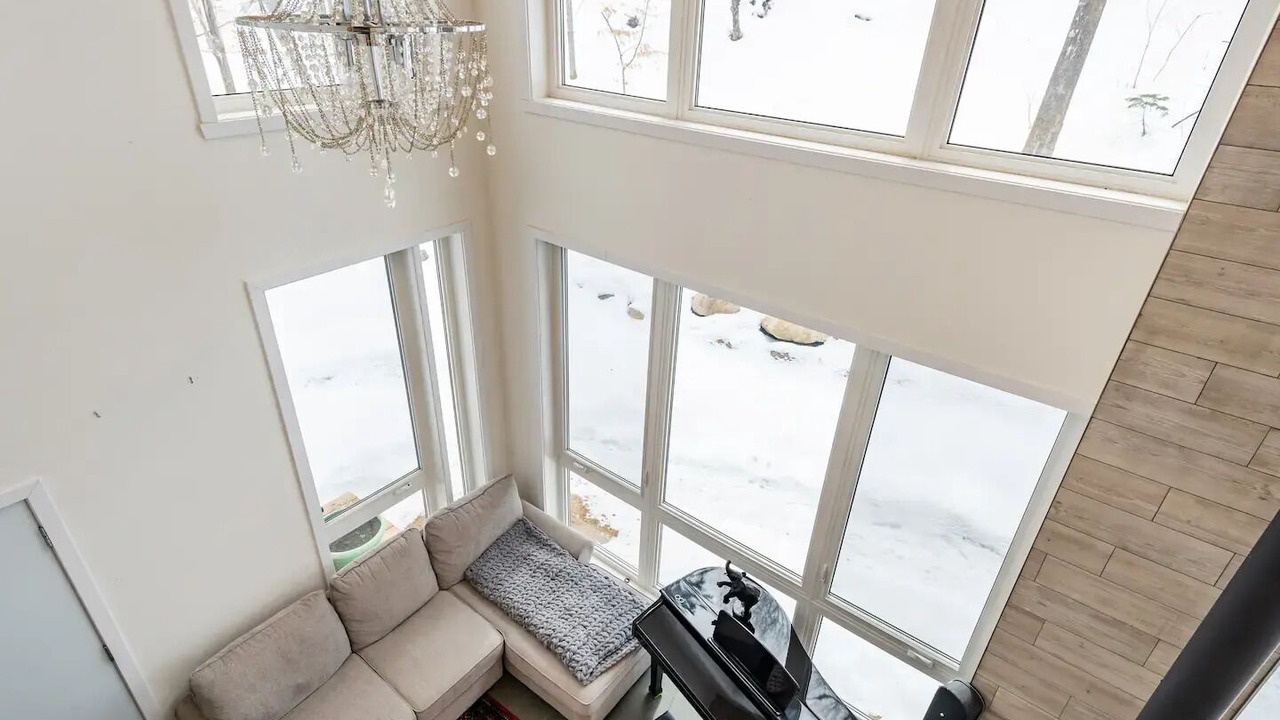 Photo of Livingroom in Grenville-sur-la-Rouge