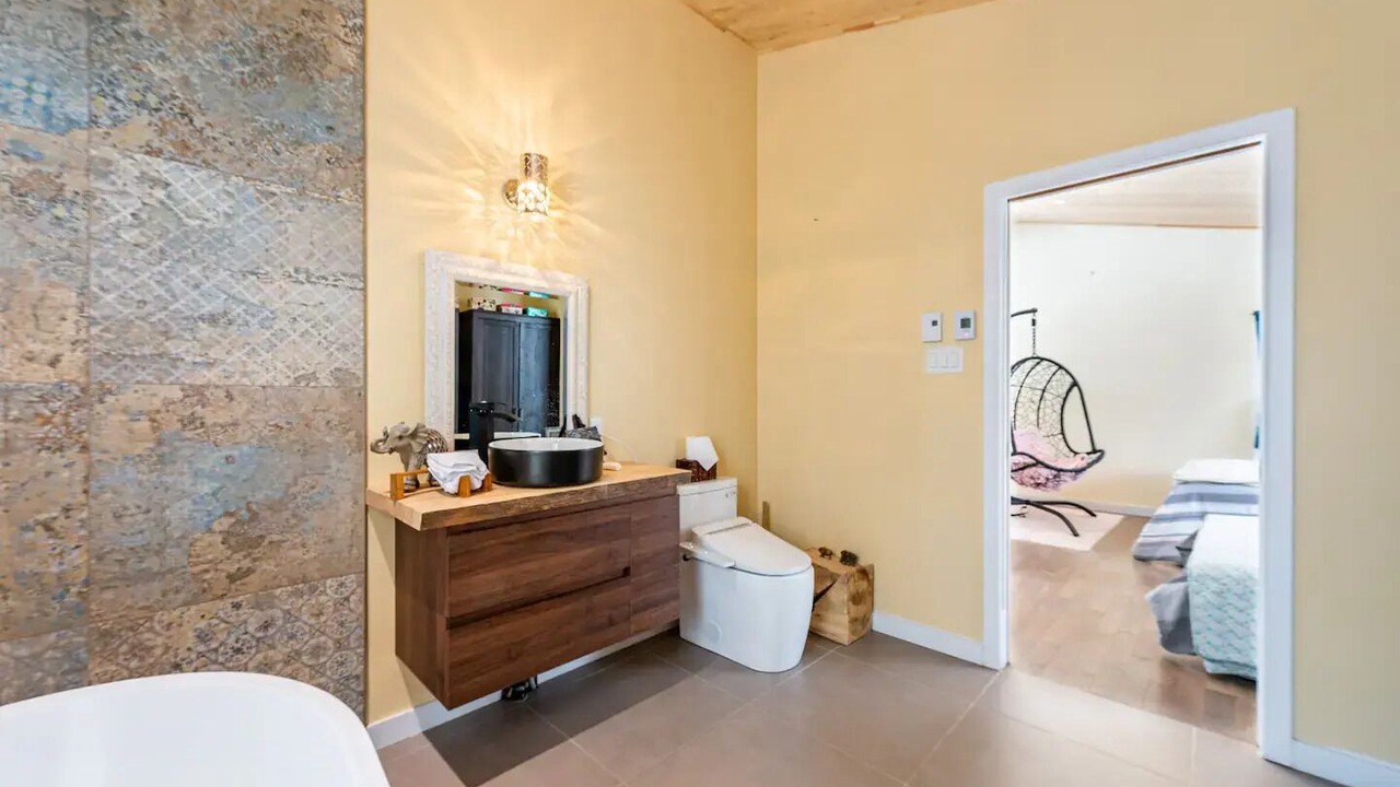 Photo of Bathroom in Grenville-sur-la-Rouge