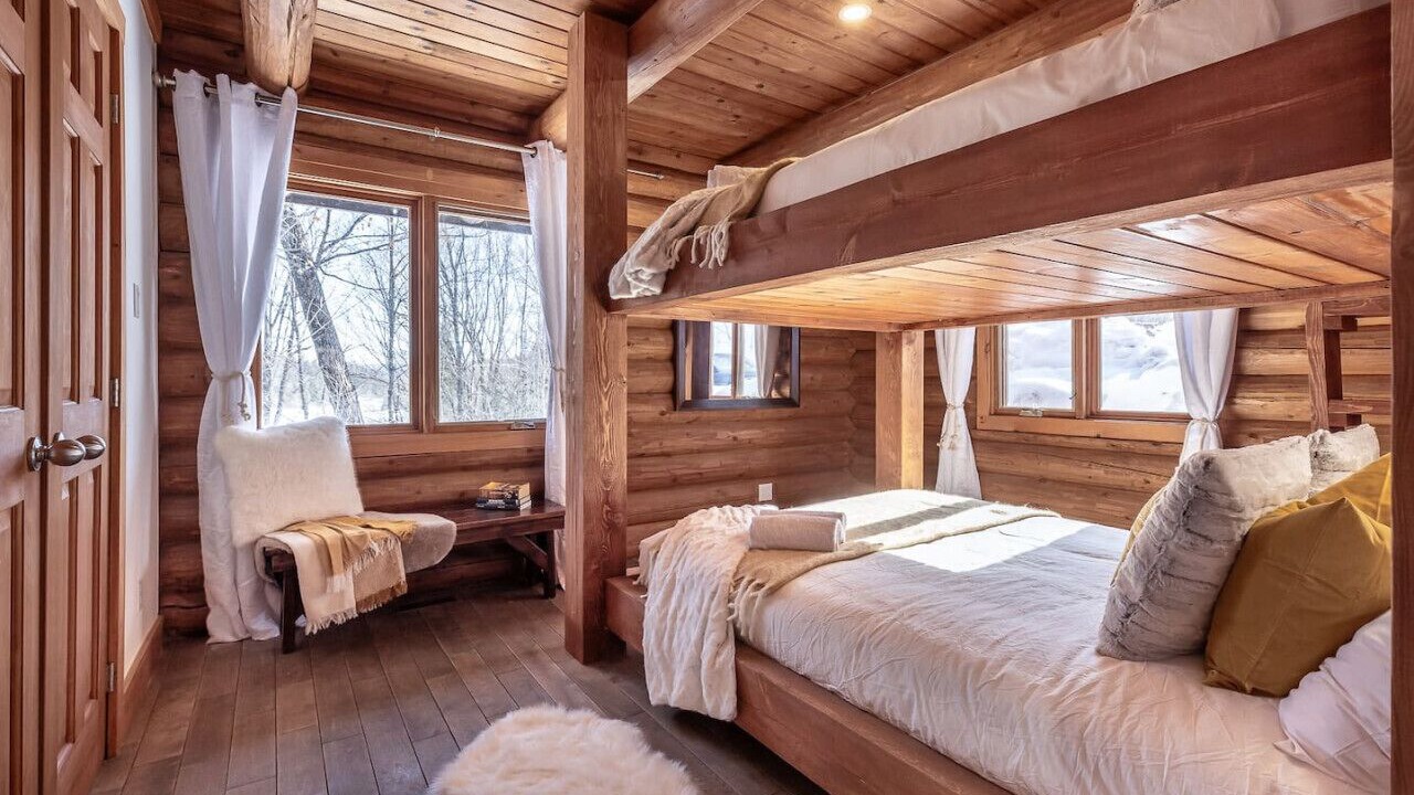 Photo of Bedroom in Saint-Faustin-Lac-Carre