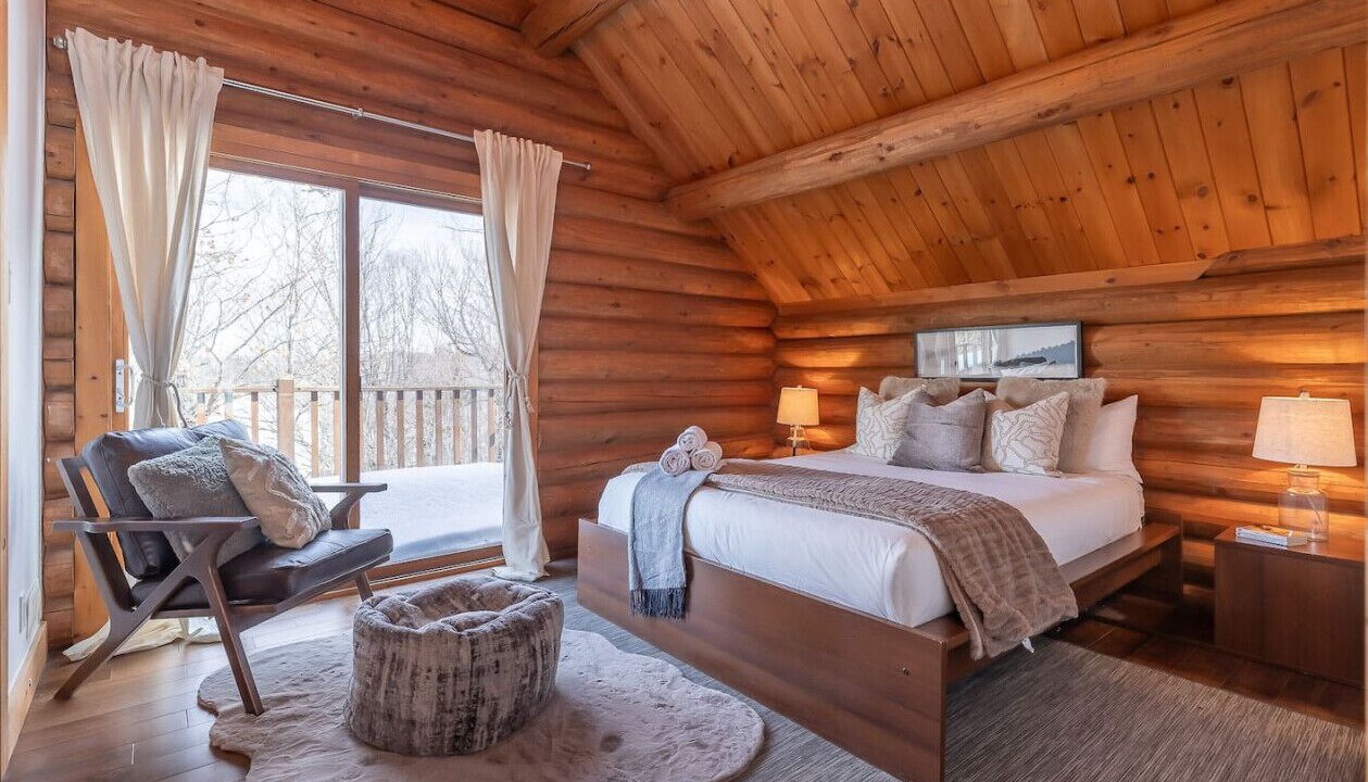 Photo of Bedroom in Saint-Faustin-Lac-Carre