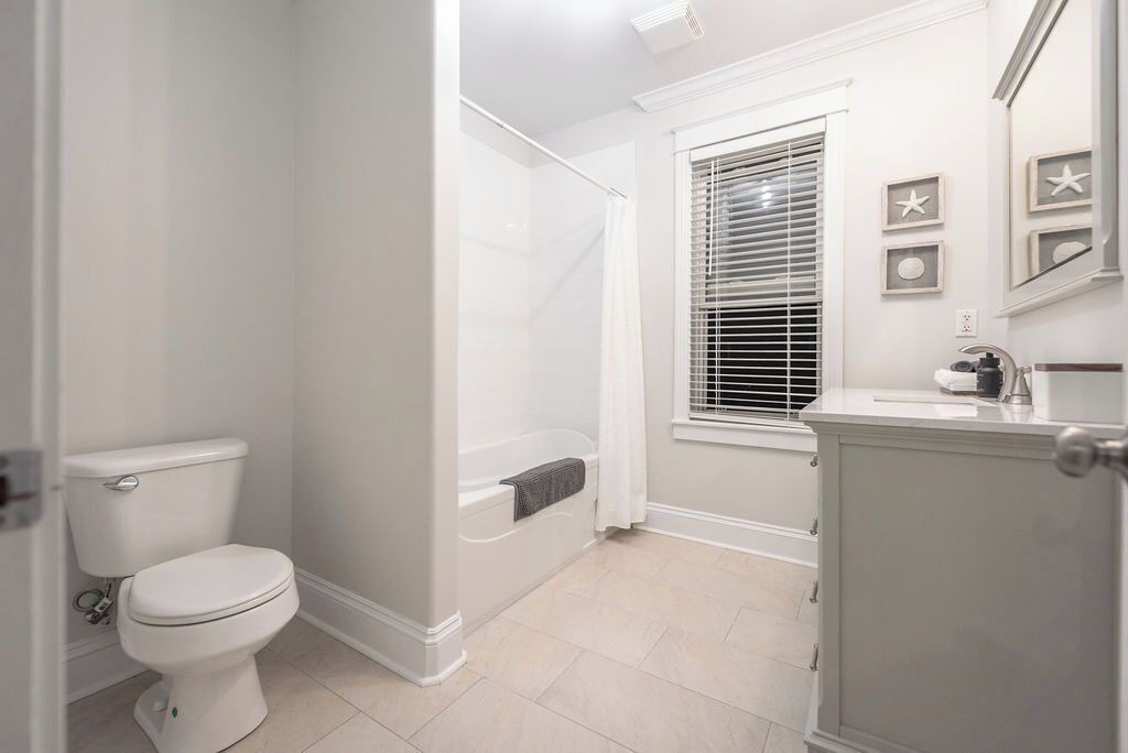 Photo of Bathroom in Quidi Vidi