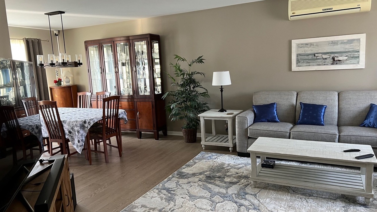 Photo of Livingroom in Sainte-Anne-de-Bellevue