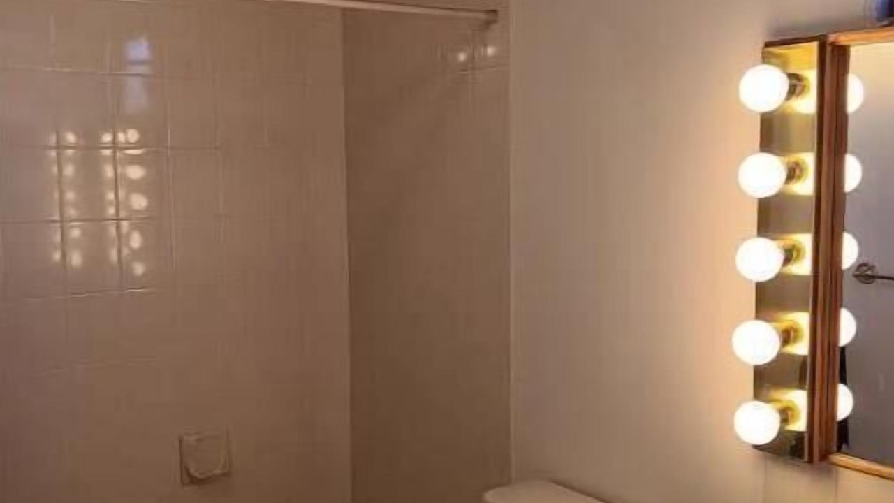 Photo of Bathroom in Division No. 11