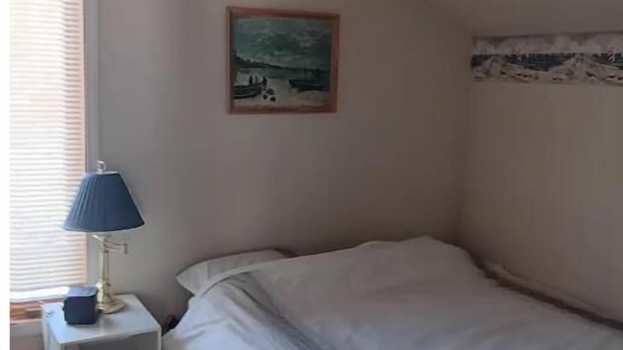 Photo of Bedroom in Division No. 11