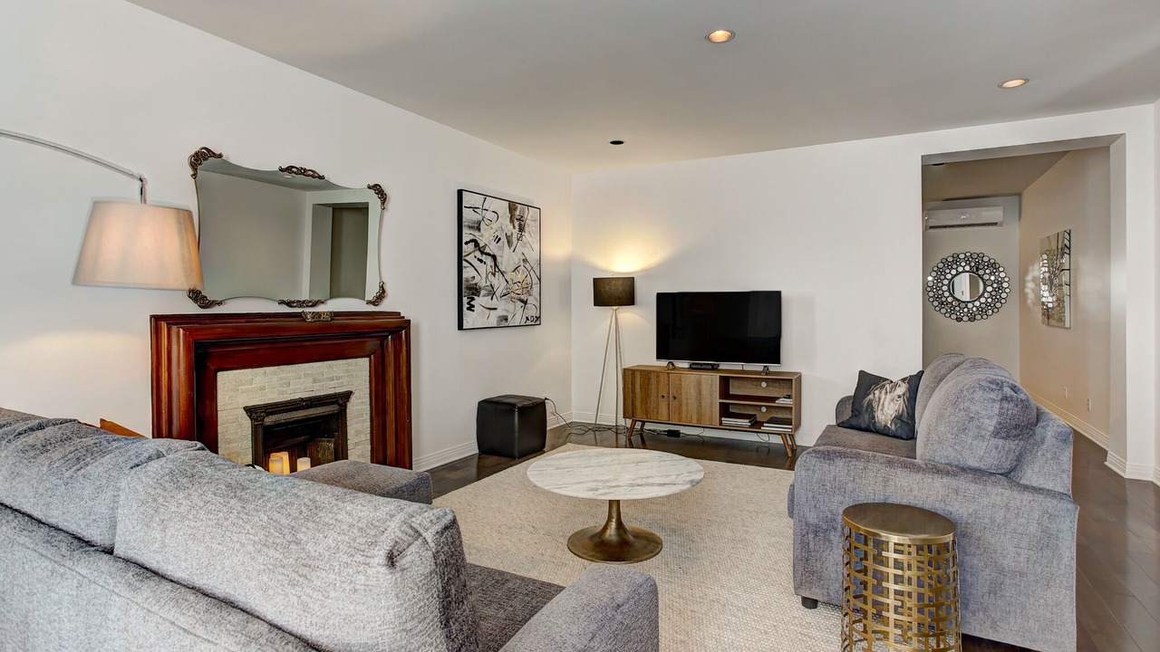 Photo of Livingroom in Latin Quarter