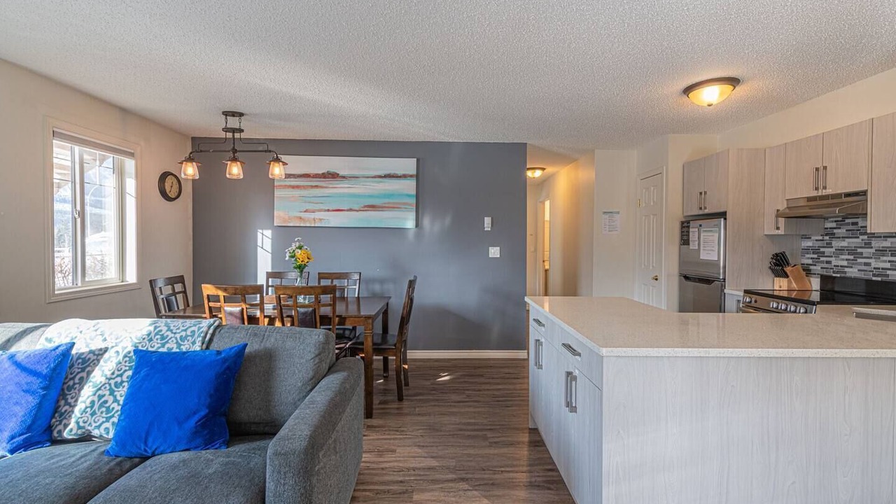 Photo of Livingroom in Harvie Heights