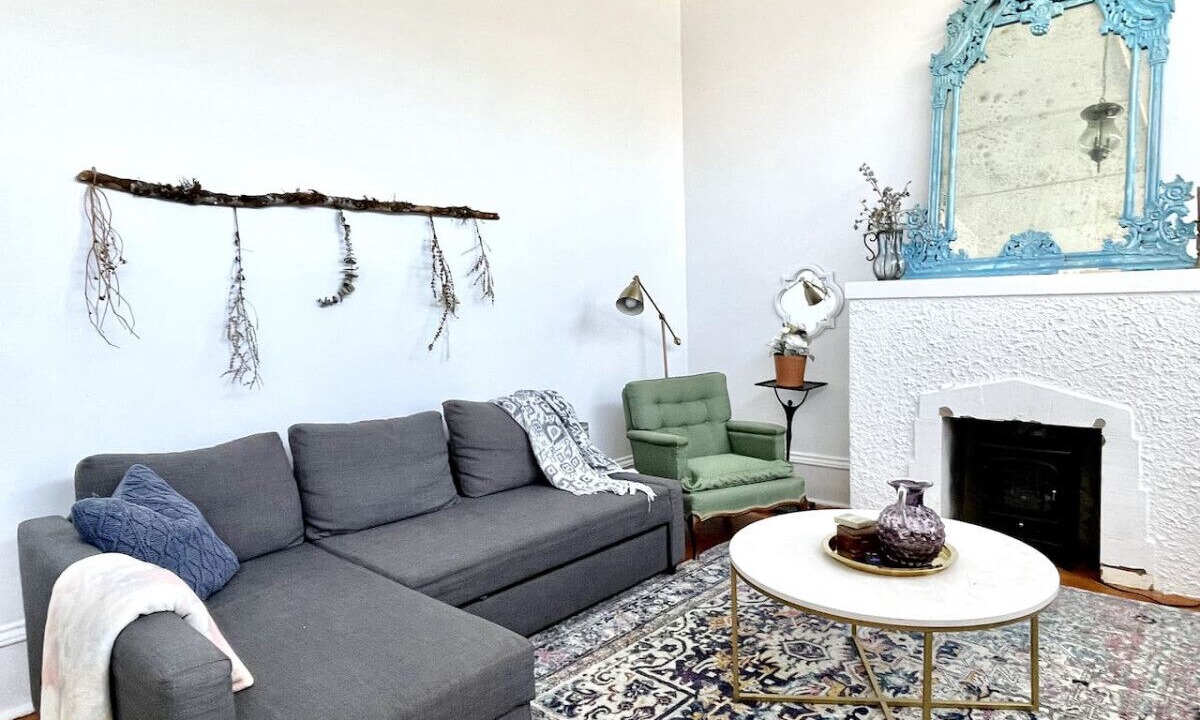 Photo of Livingroom in Marpole