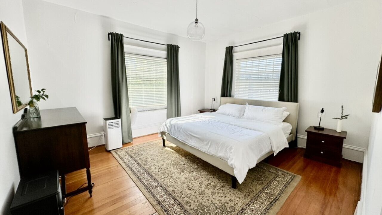 Photo of Livingroom in Marpole