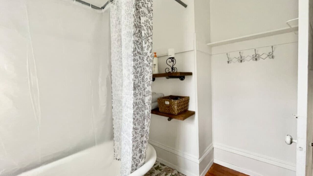 Photo of Bathroom in Marpole