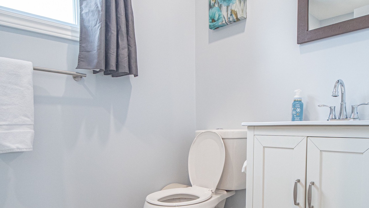 Photo of Bathroom in Kincardine