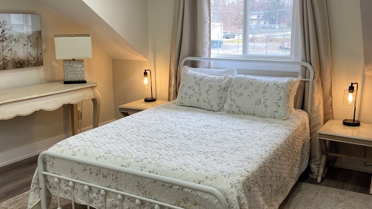 Photo of Bedroom in Beamsville