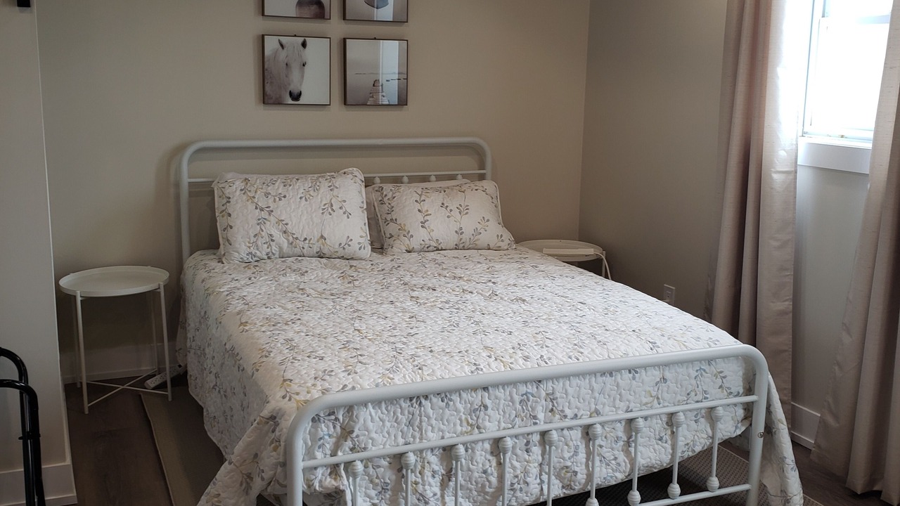 Photo of Bedroom in Beamsville