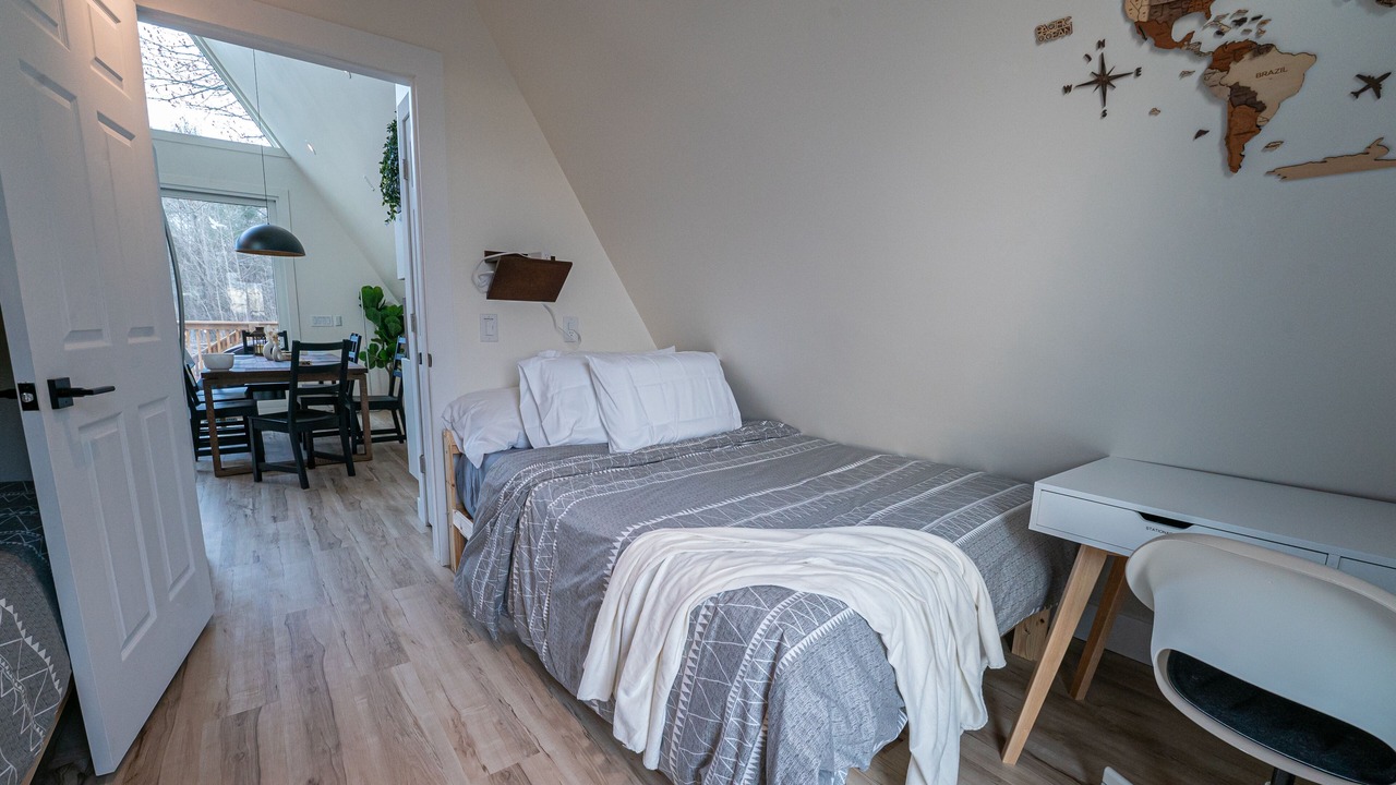 Photo of Bedroom in MacTier