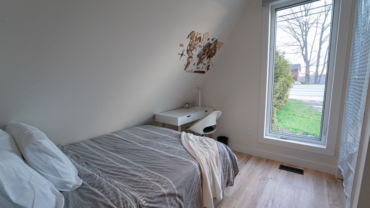 Photo of Bedroom in MacTier