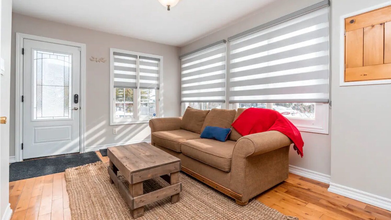 Photo of Livingroom in Alcona
