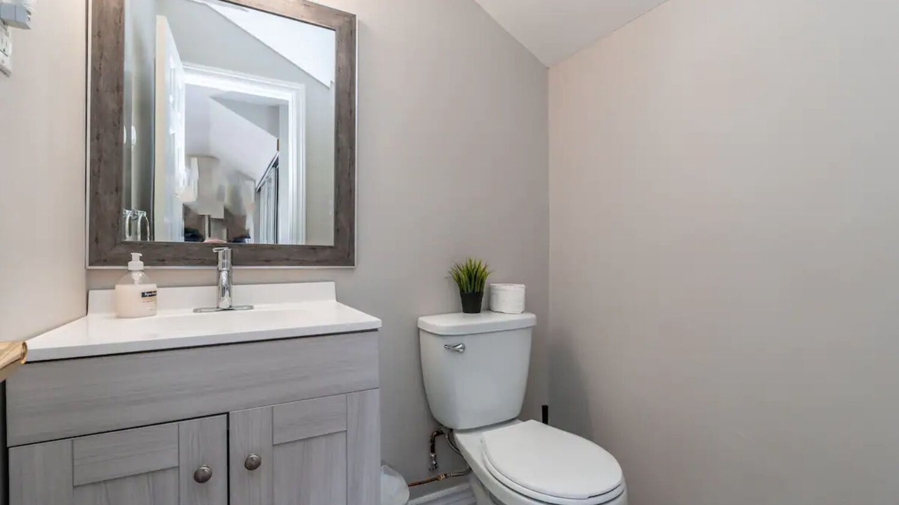 Photo of Bathroom in Alcona
