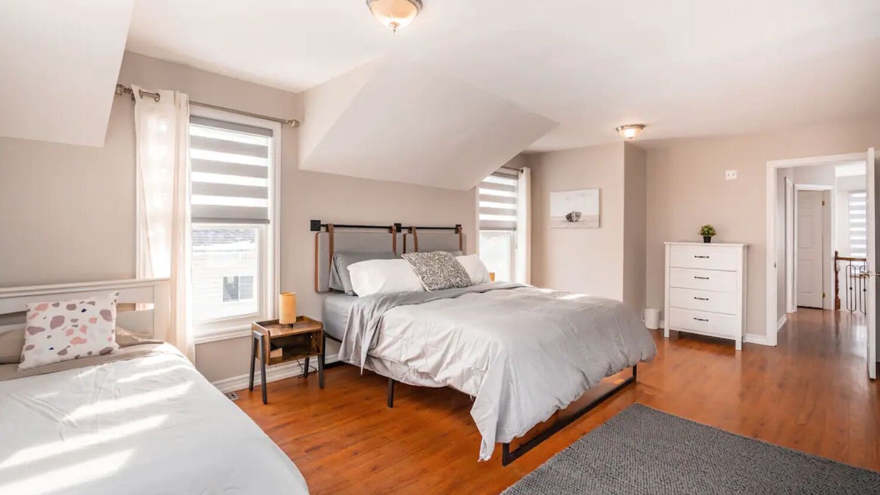 Photo of Bedroom in Alcona