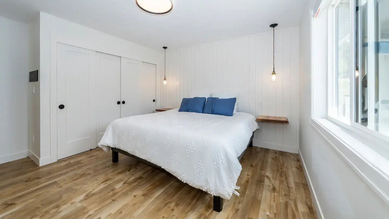 Photo of Bedroom in Halfmoon Bay