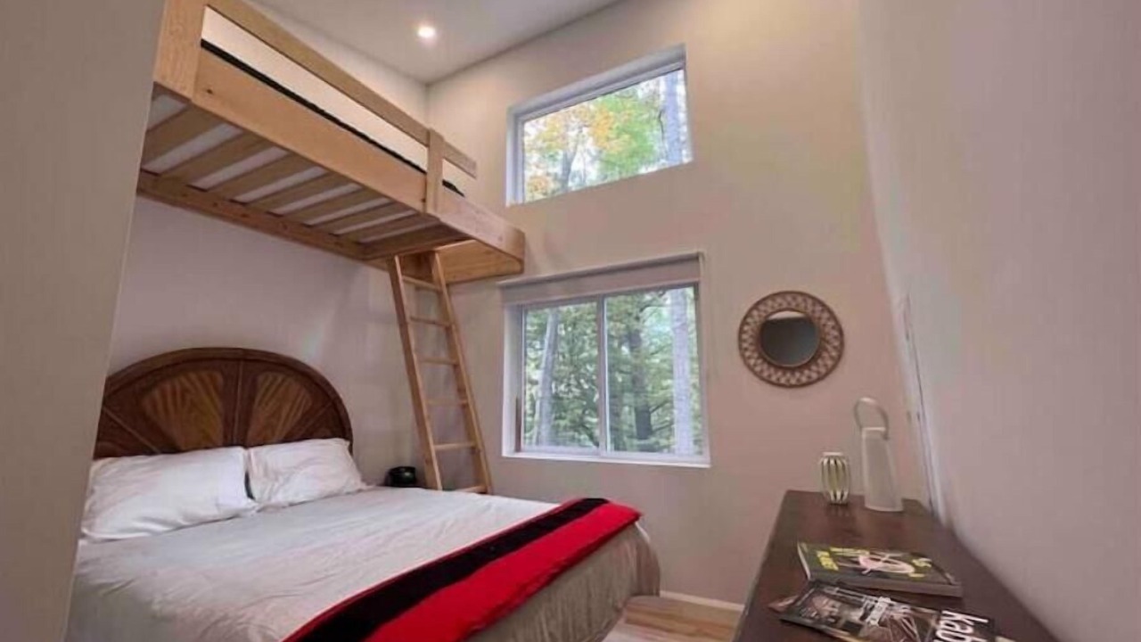 Photo of Bedroom in Algonquin Highlands