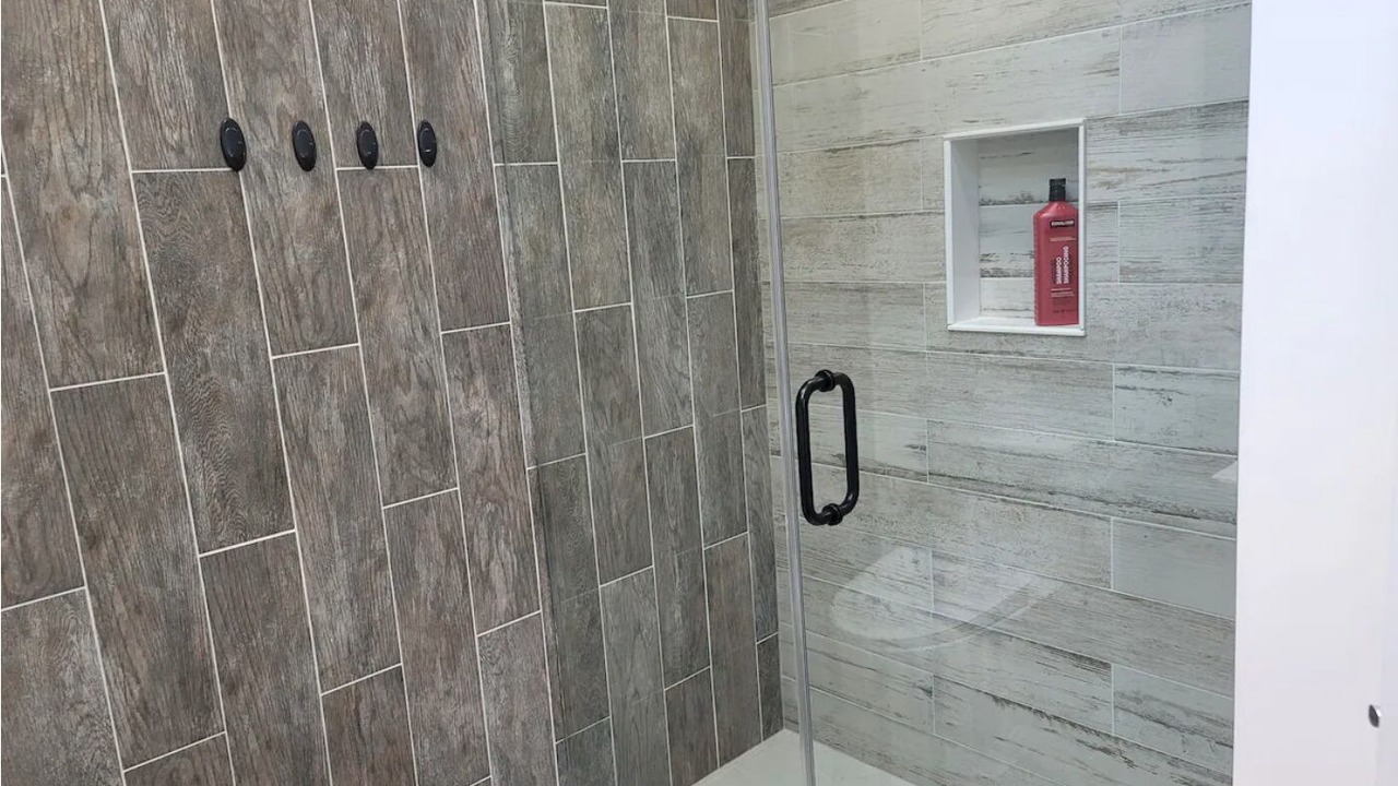 Photo of Bathroom in Alcona